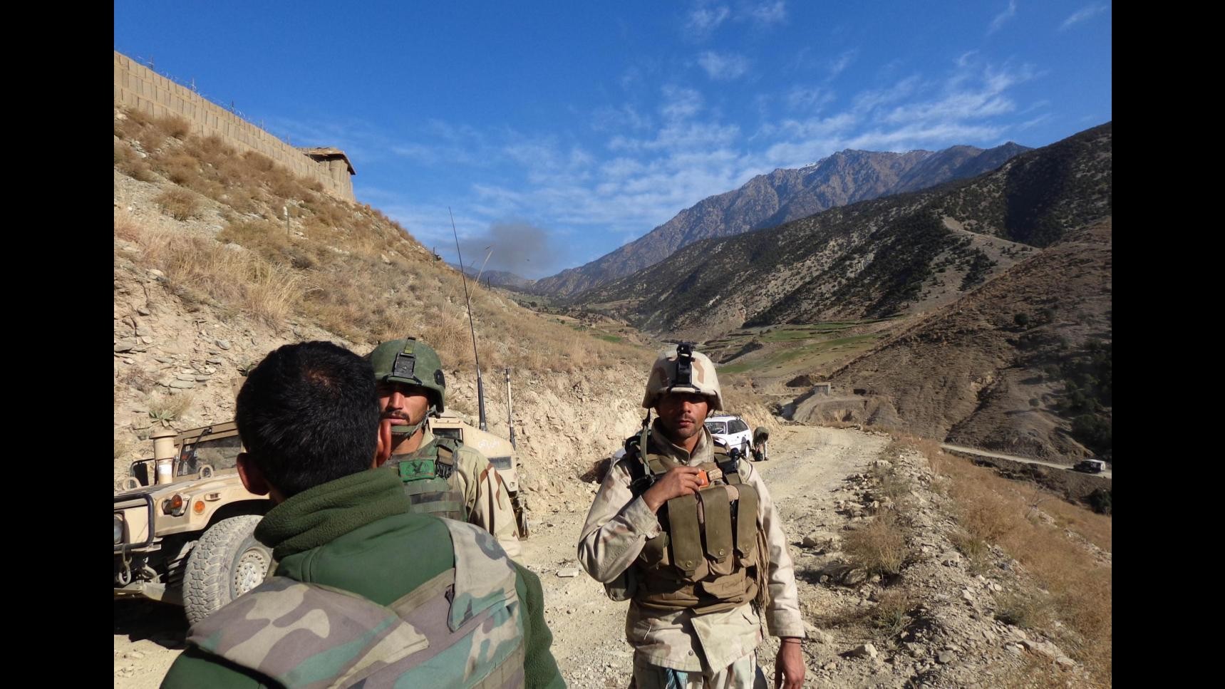 Afghanistan, bomba contro veicolo militare: 2 soldati morti, 2 feriti