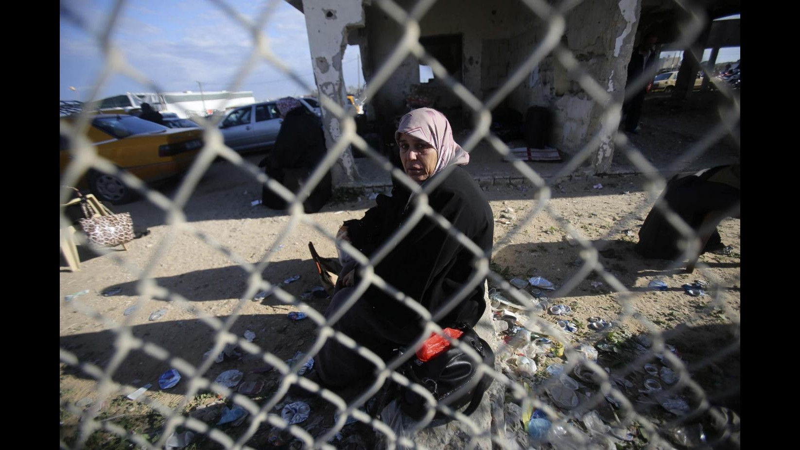 Medioriente,preghiera a Rafah: palestinesi chiedono riapertura confine