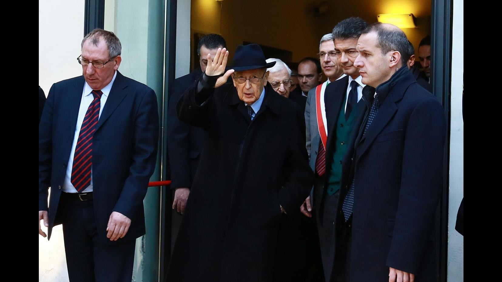 Napolitano: Momento difficile, auguro a Paese essere unito e sereno