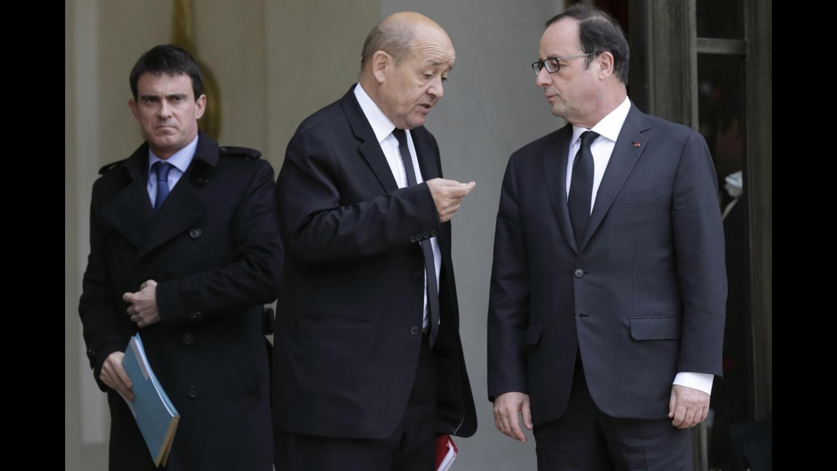 Charlie Hebdo, Le Drian: In Francia mobilitati 10mila soldati
