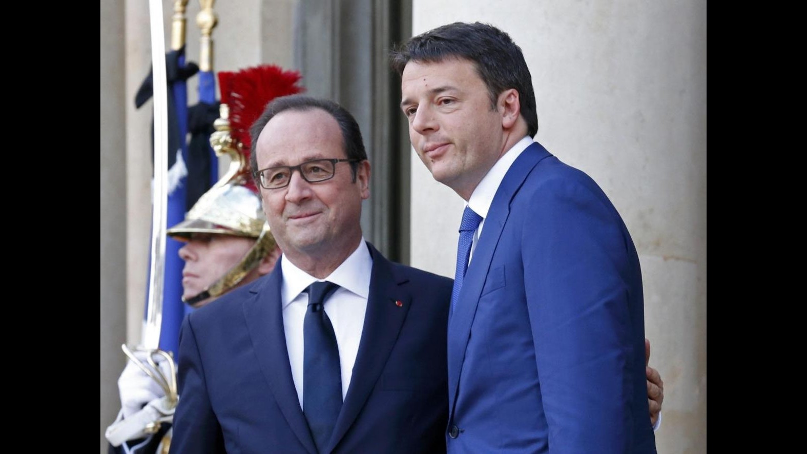 Charlie Hebdo, Renzi: Portiamo messaggio di dolore e ripartenza
