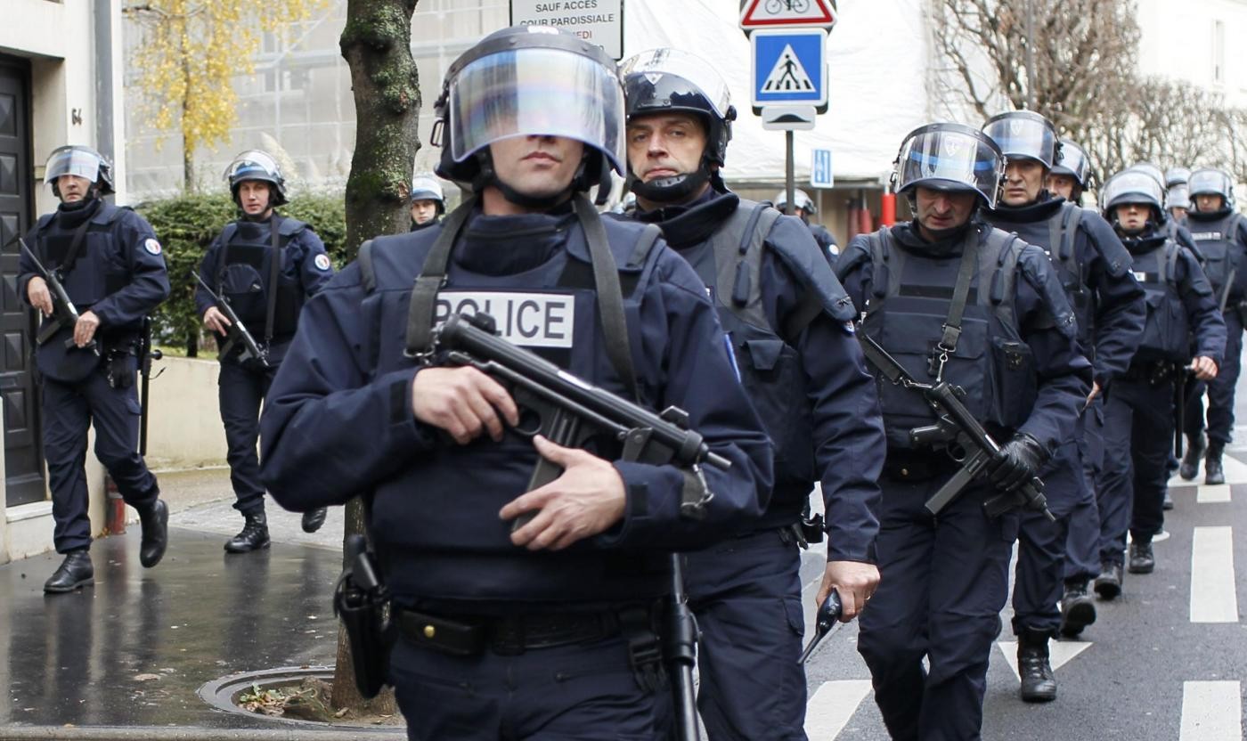 Charlie Hebdo, minacce al giornale belga Le Soir: evacuata sede