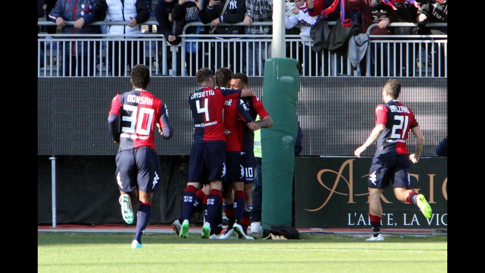 Serie A, primo sorriso per Zola: Cagliari batte Cesena ed infrange tabù Sant’Elia