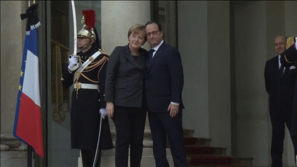 Da Hollande complicità con Renzi, ossequi a Cameron, affetto per Merkel