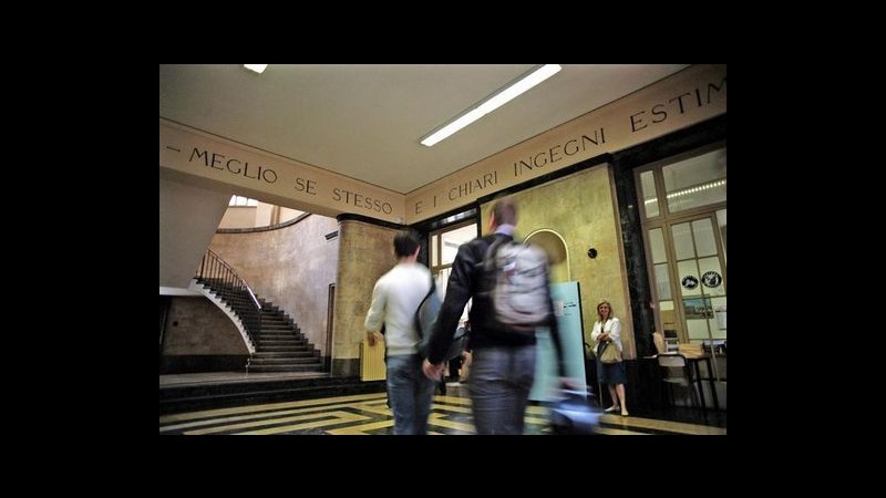 Scuola, dal 15 gennaio al via iscrizioni online