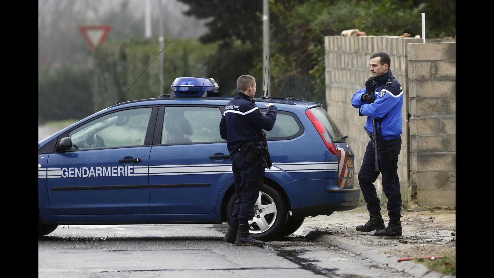 Francia, sequestratore Montepellier si arrende: illesi ostaggi