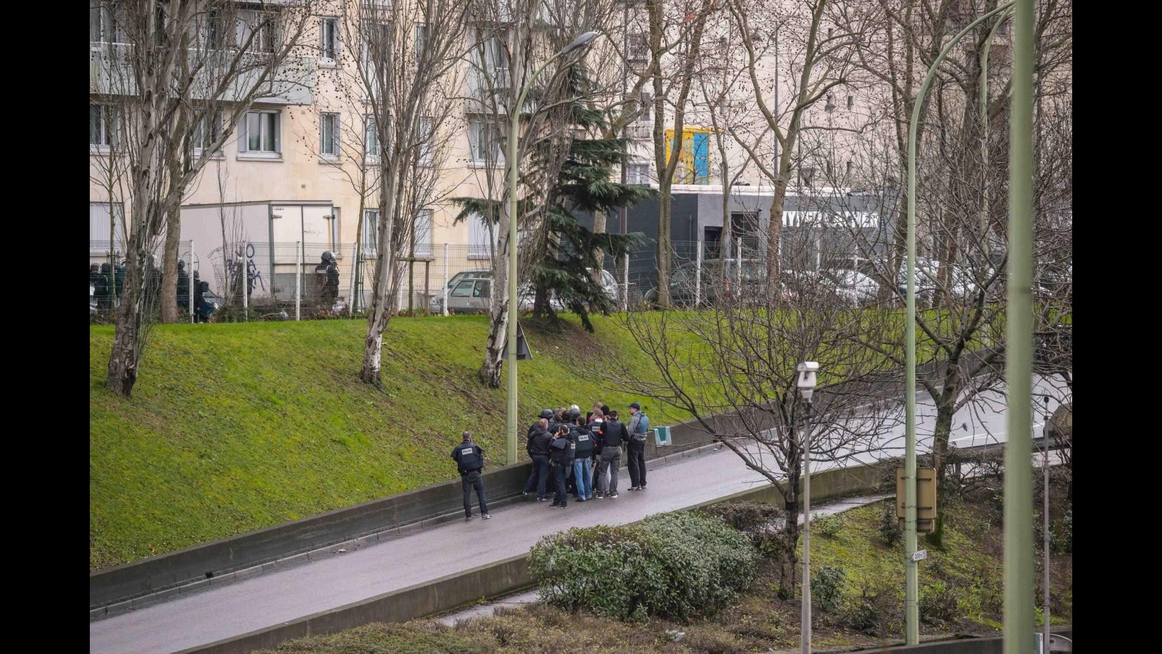 Charlie Hebdo, Sky News: Almeno 2 agenti feriti in blitz Parigi