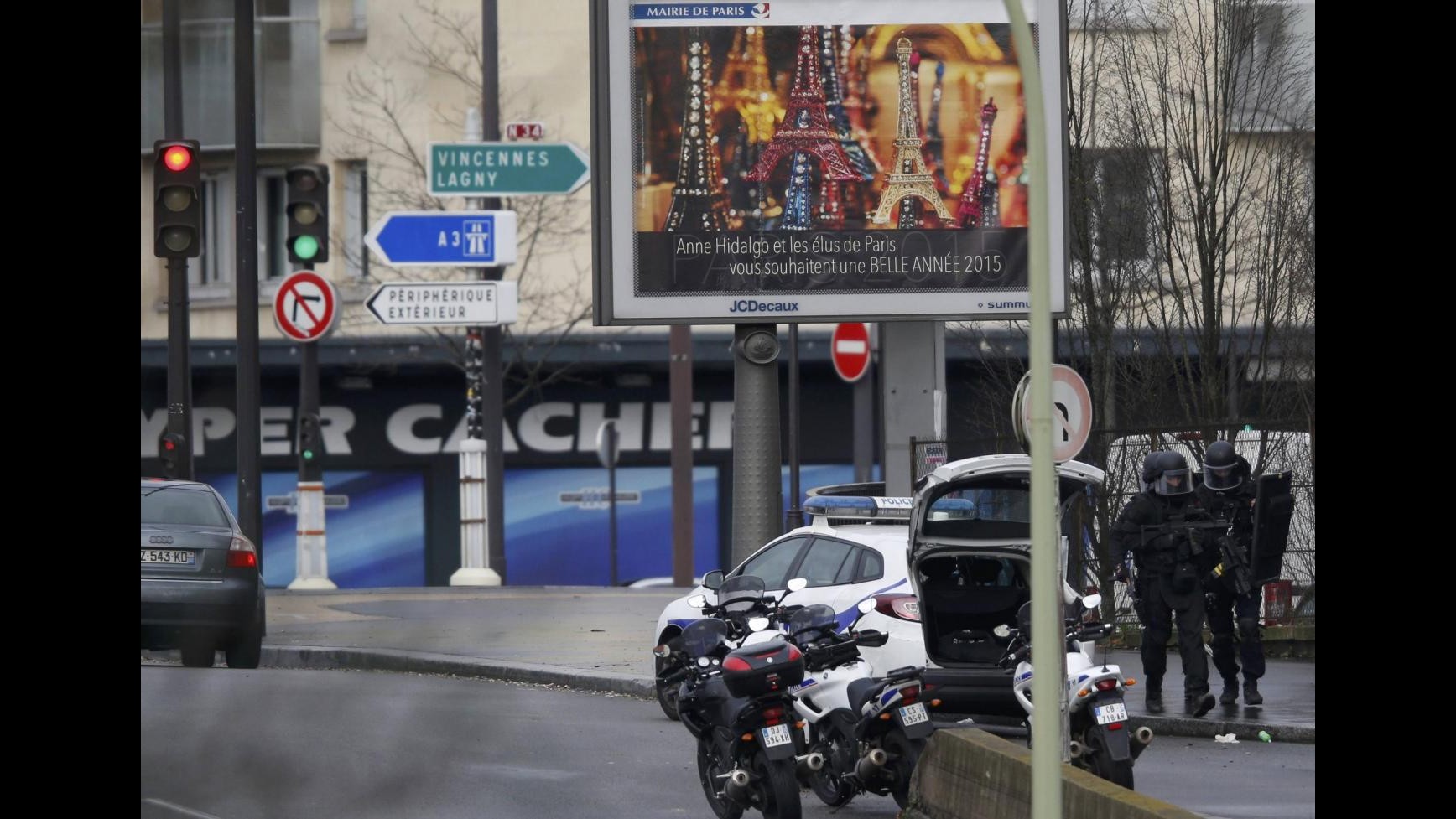 Charlie Hebdo, Farnesina: Massima attenzione in spostamenti in Francia