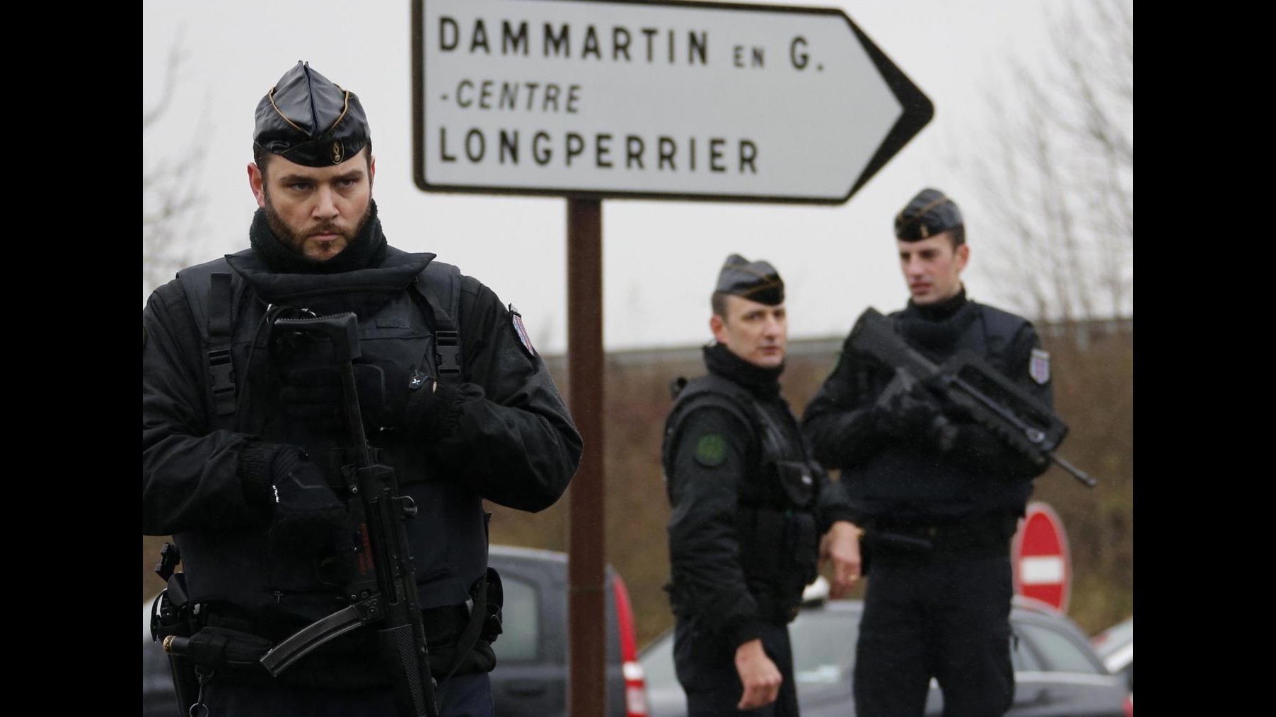 Charlie Hebdo, media: In corso negoziati tra polizia e sequestratori