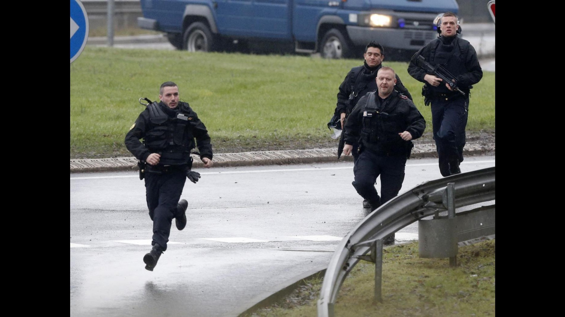 Charlie Hebdo, ricerche dei 2 fratelli entrano nel 3° giorno