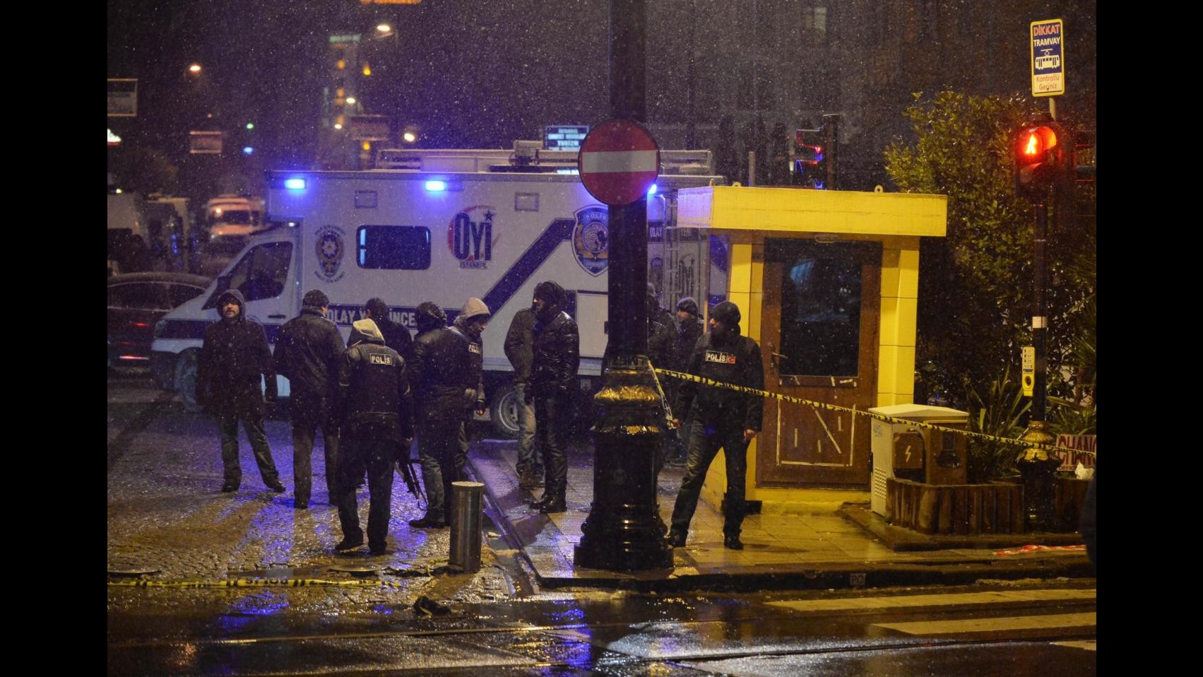 Turchia, gruppo estrema sinistra rivendica attacco a polizia Istanbul
