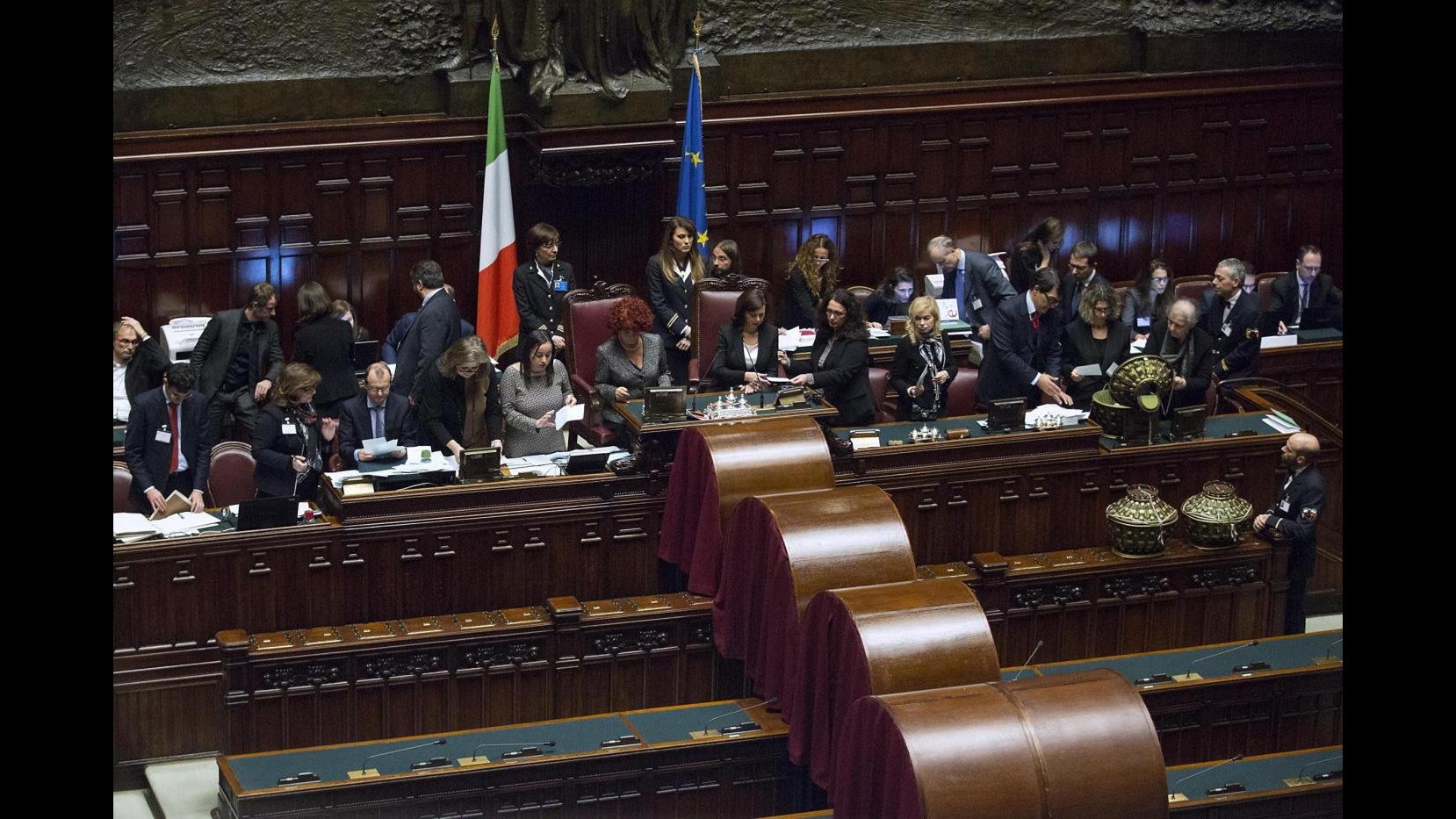 Quirinale, al via secondo scrutinio: verso fumata nera
