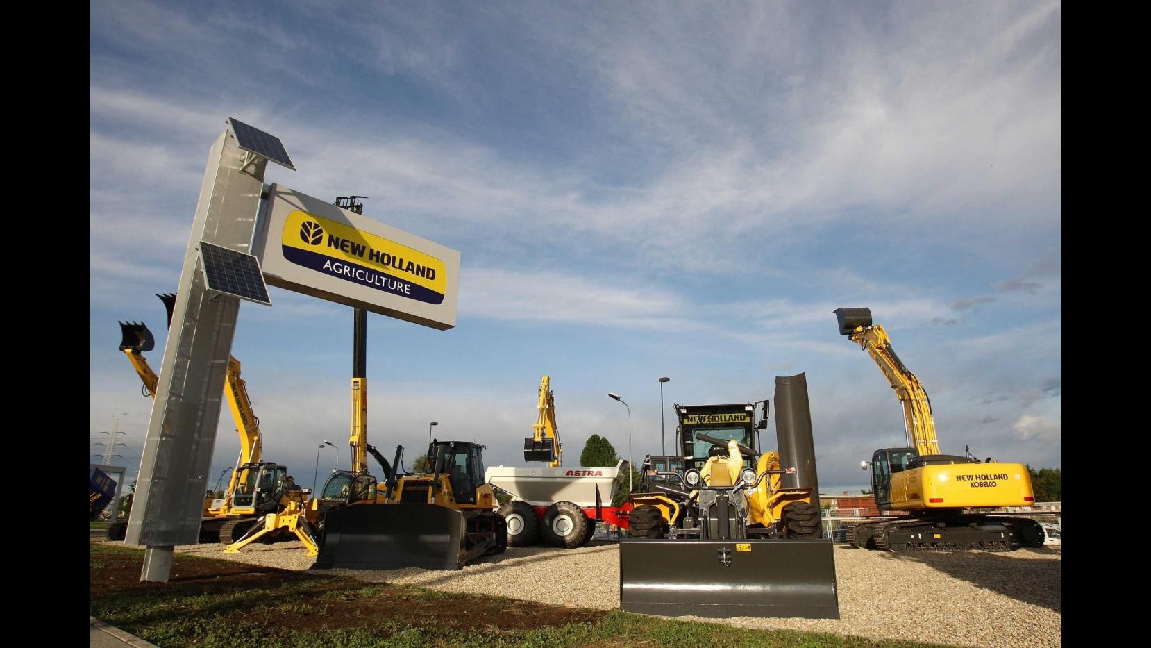 Cnh Industrial, utile 2014 a 708 mln dollari, dividendo a 0,20 euro