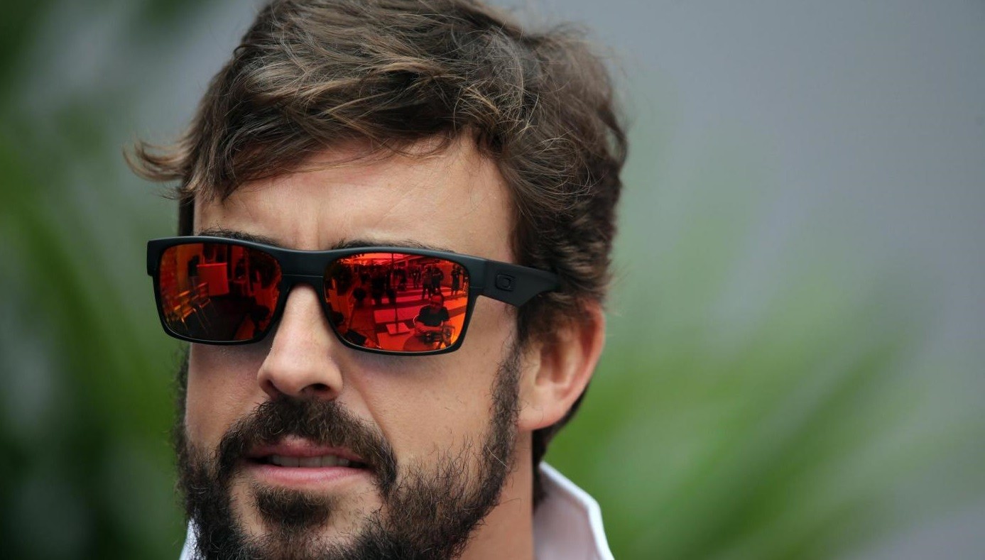 F1, McLaren-Honda: svelata su web nuova MP4-30. Alonso: Pronto per scrivere nuovo capitolo