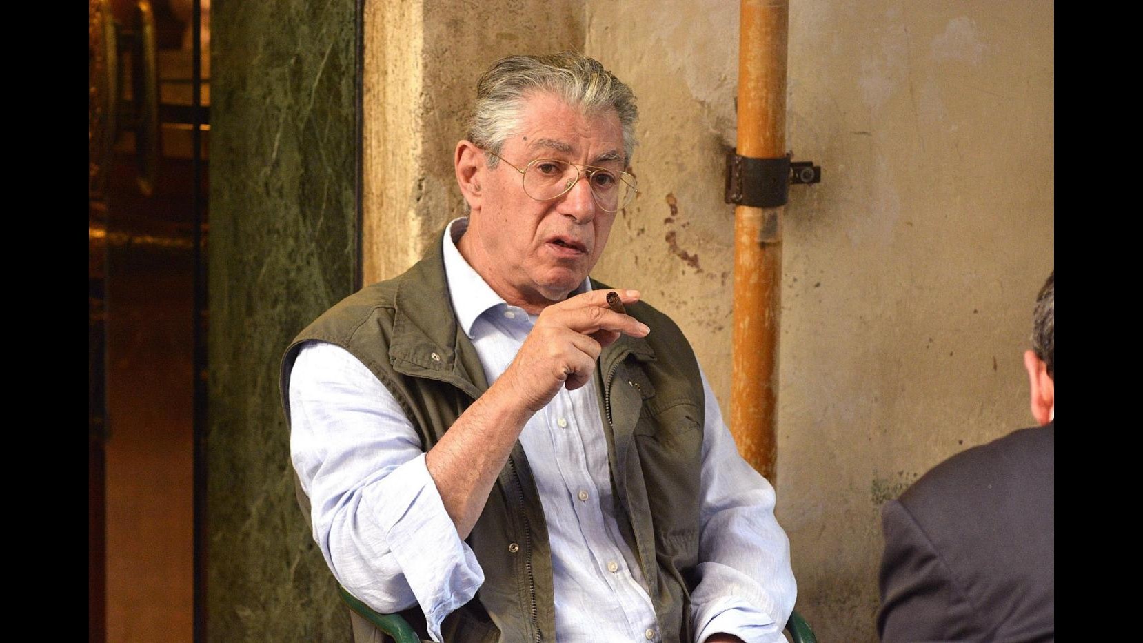 Bossi: Berlusconi sbaglia tutto, con me voleva leccarsi le ferite