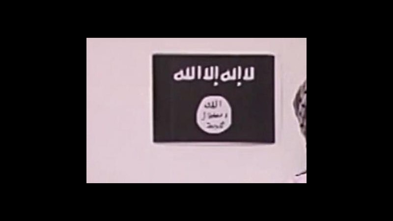 Isis, jihadisti buttano da palazzo uomo accusato di omosessualità
