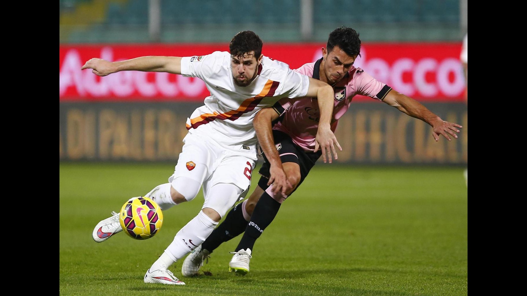 Calciomercato, blitz di Galliani a Roma: Destro deciderà domattina su proposta Milan