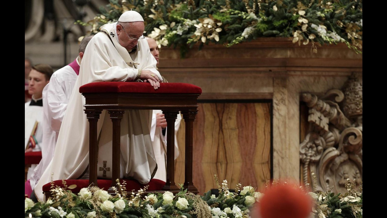Papa: Problema di oggi è l’assenza dei padri, troppo presi da sè