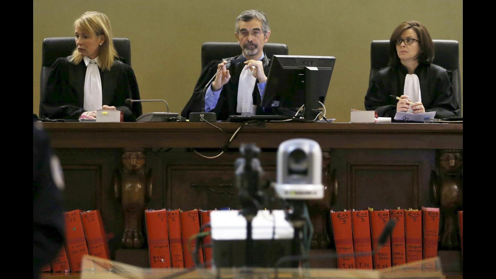 Francia, al via processo caso Bettencourt: imputato ha tentato suicidio
