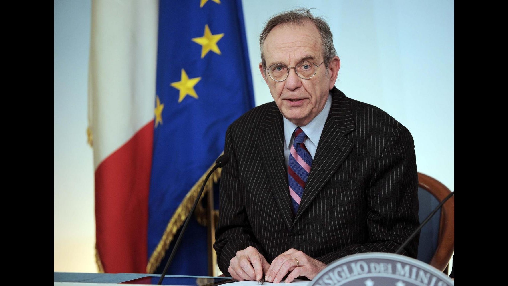 Lavoro, Padoan: Occupazione segue la crescita, arriverà