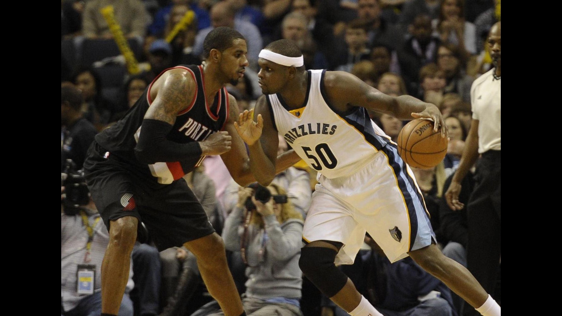 Basket, Nba: Memphis supera Philadelphia, Knicks ko con Charlotte