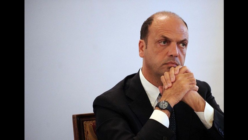 Alfano: In futuro nessun fronte politico comune con Renzi e Berlusconi