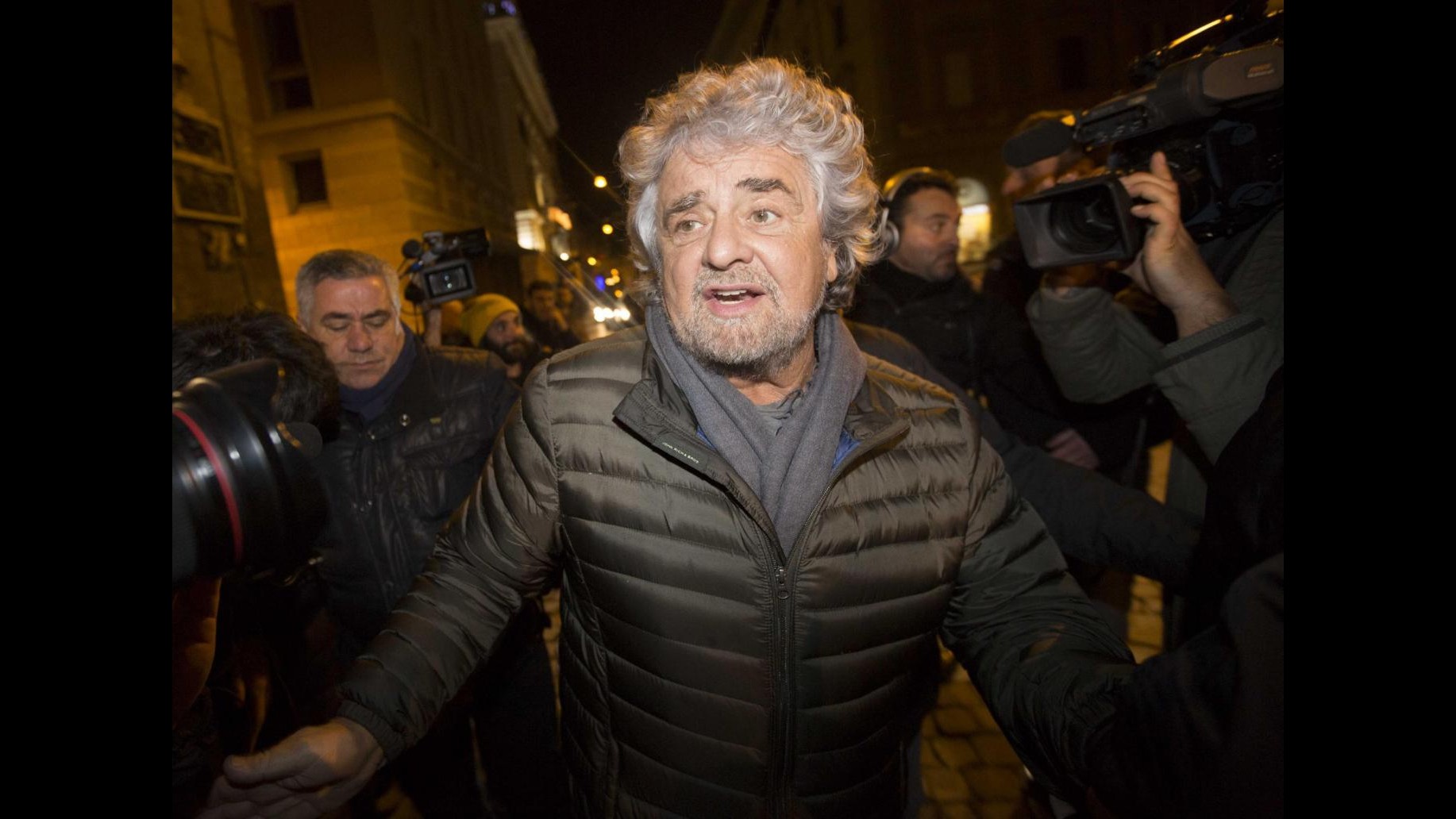 Mafia Roma, M5S in piazza per ‘Notte dell’onestà’: alle 21 atteso Grillo
