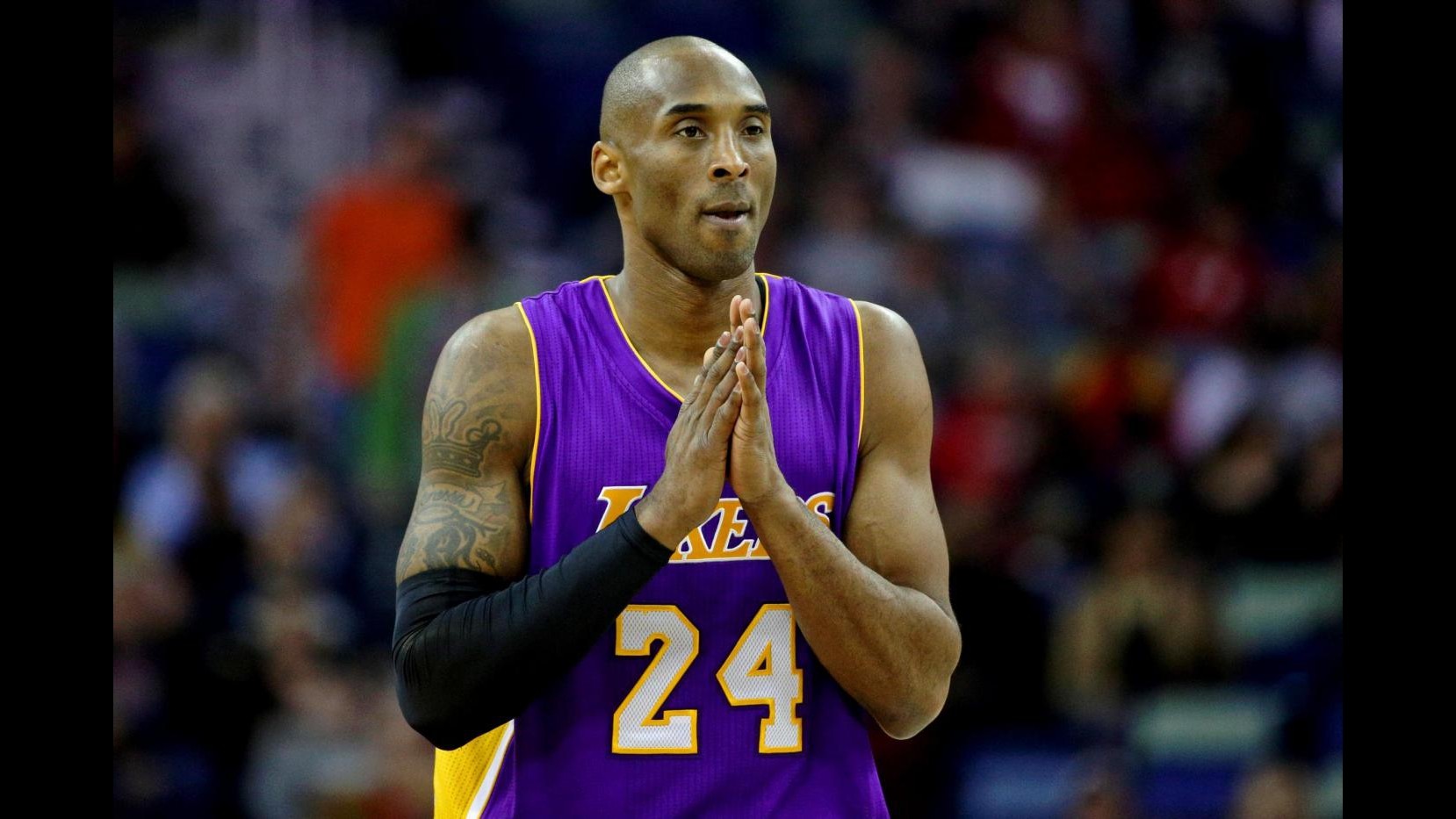 Nba, Lakers: infortunio alla spalla per Bryant, in giornata nuovi esami