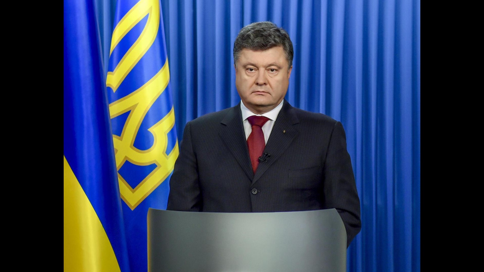 Ucraina, Poroshenko interrompe visita a Davos dopo scontri nell’est
