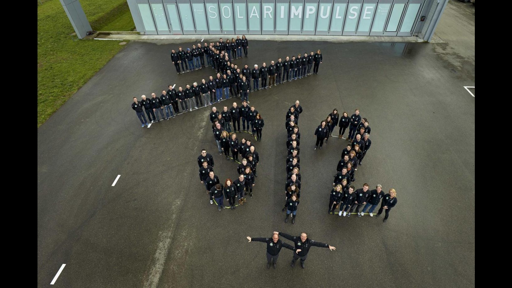 Solar Impulse partirà per giro mondo entro 6 settimane: decollo da Abu Dhabi
