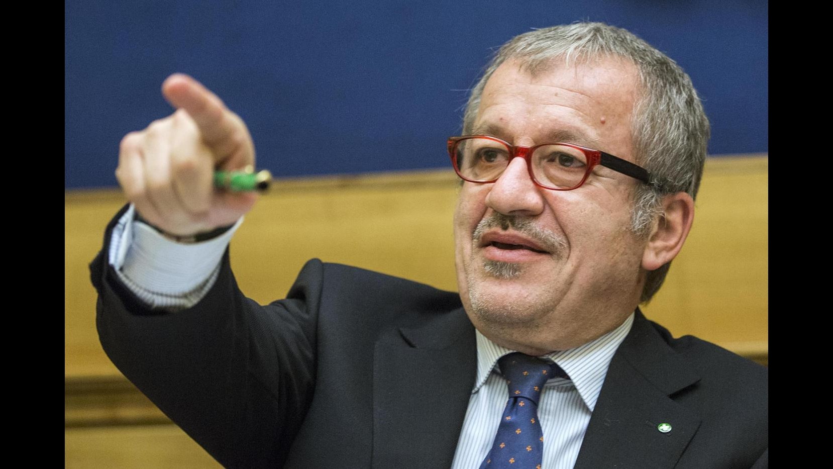 Maroni: Regioni non diventino meri enti amministrativi
