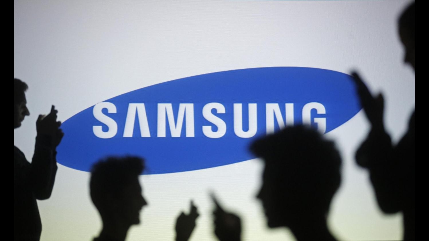 Samsung avverte: Non pronunciate dati personali davanti nostre Smart Tv