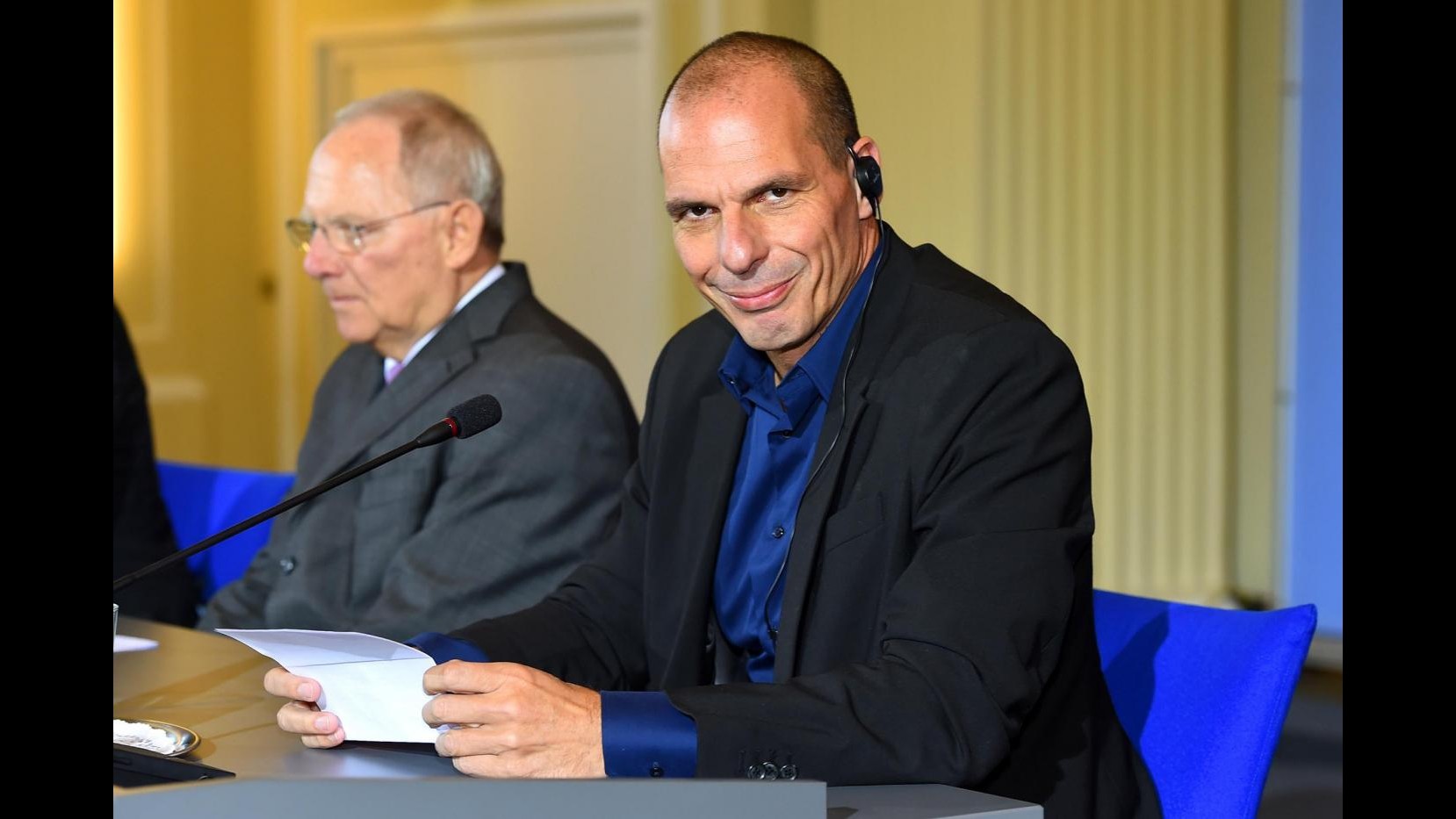 Grecia, Varoufakis idolo improbabile in Germania: ‘È sexy e macho’