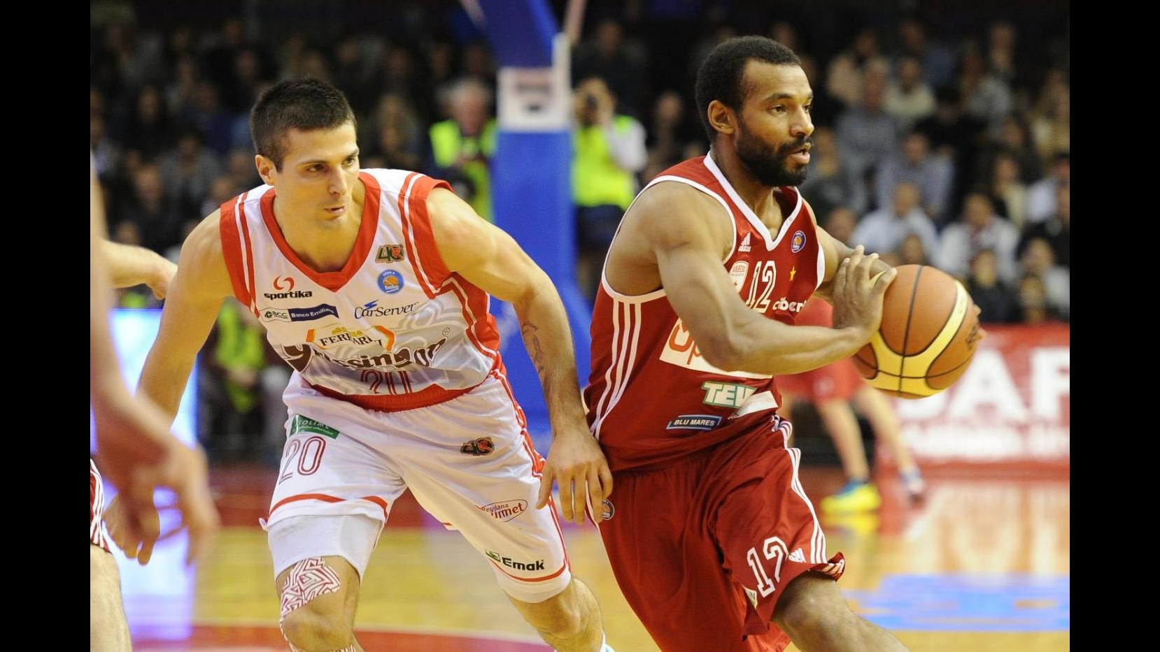 Basket, Serie A: Reggio Emilia travolge Varese, Cantù e Roma ok