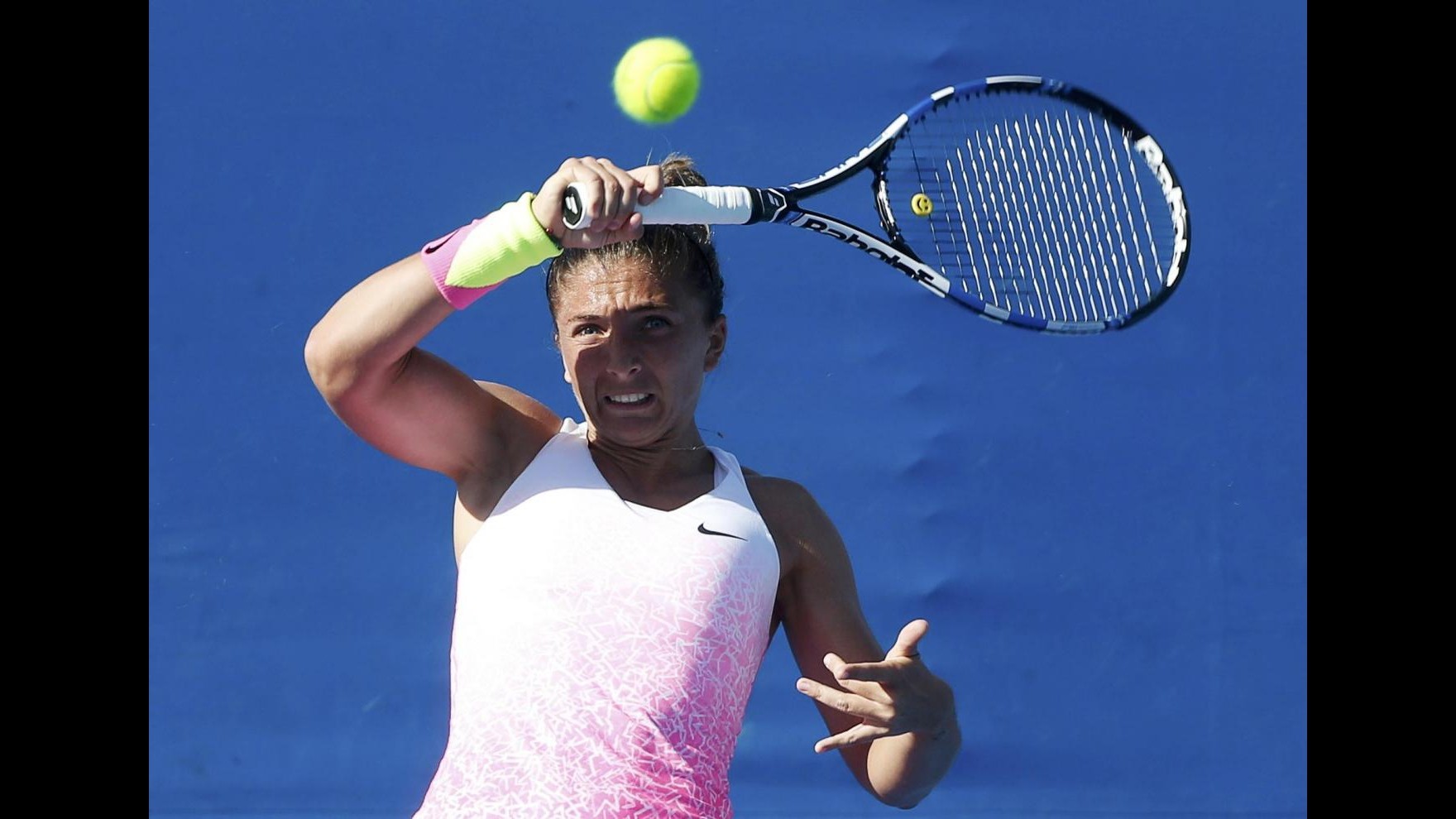 Tennis, Fed Cup: Italia-Francia 1-0, Errani supera Garcia in due set