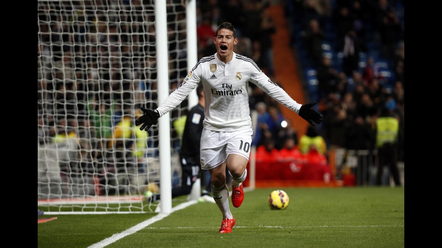 Calcio, Real Madrid: frattura al piede per James Rodríguez, out 2 mesi