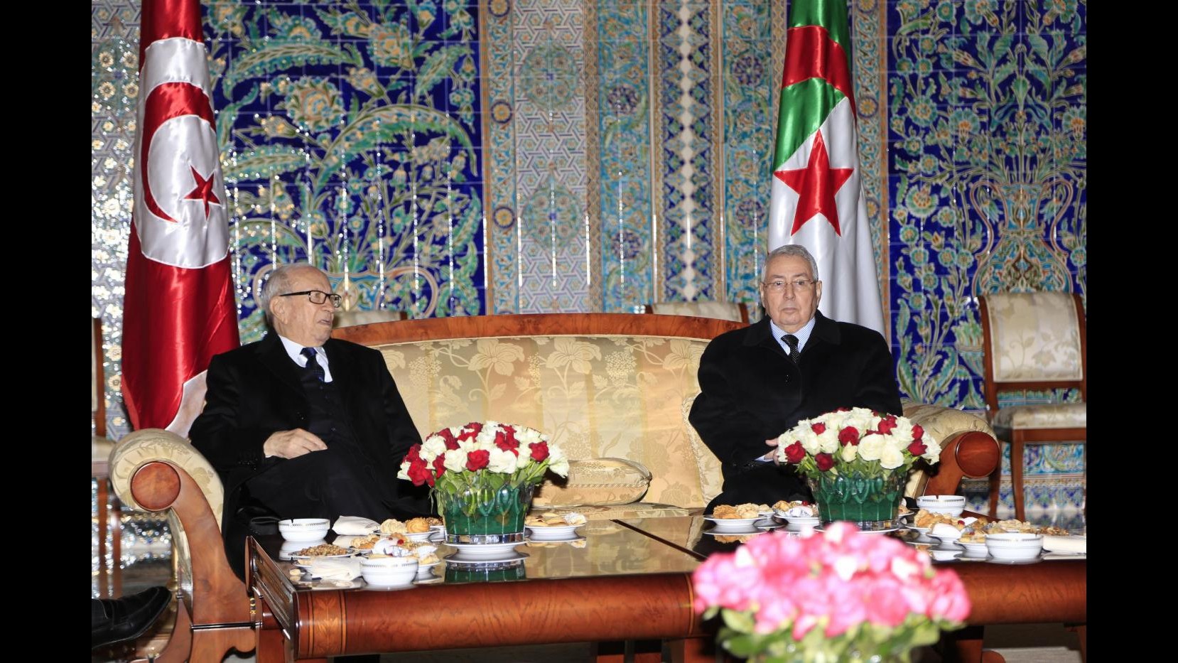 Tunisia, Essebsi in Algeria per visita di Stato: vedrà Bouteflika