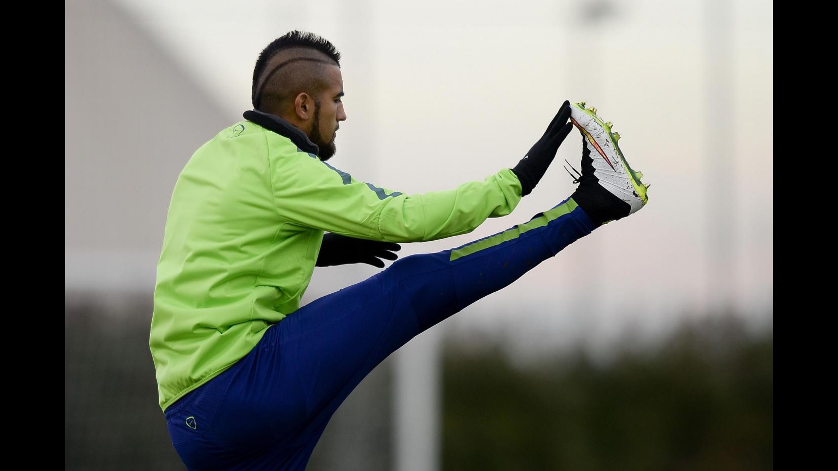 Calcio, Juventus: Vidal rientra in gruppo, si ferma Caceres
