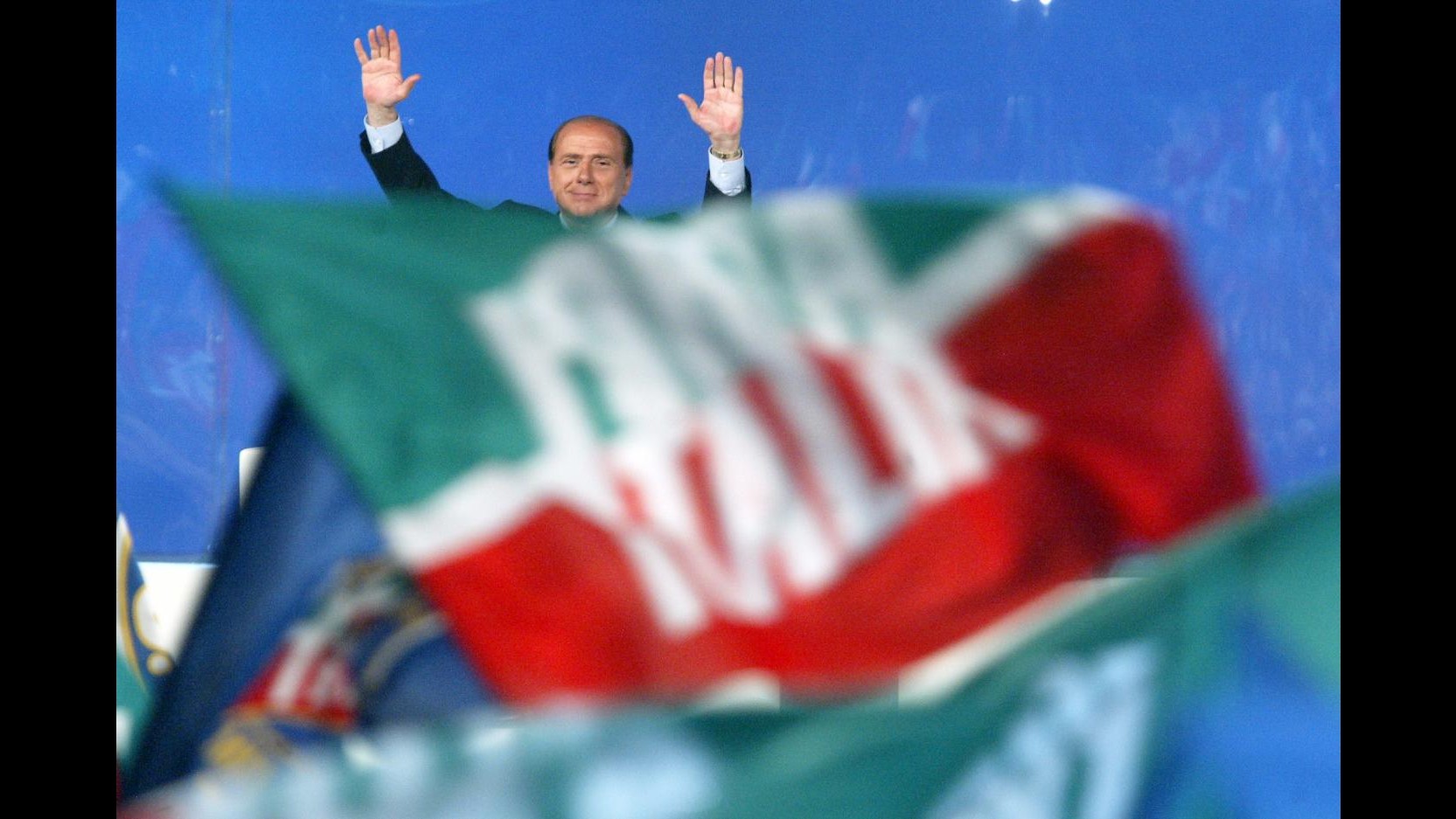 Crisi, Berlusconi a Padoan: Fiscal compact da eliminare