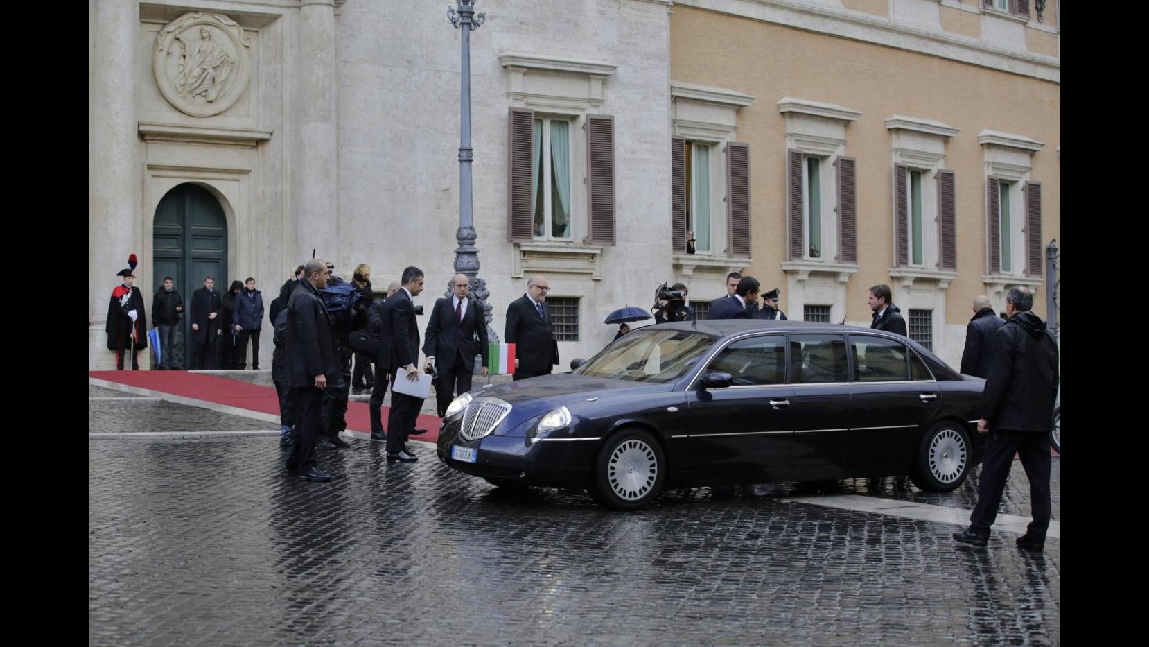 Mattarella: Crisi ha prodotto emarginazione e solitudine