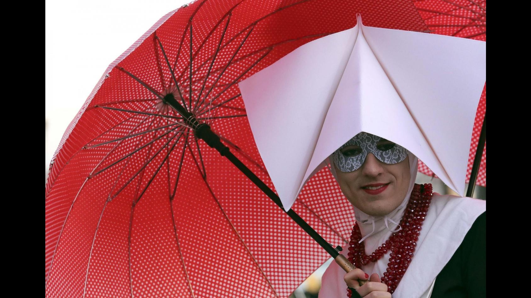 Al via carnevale di Venezia: apre lo spettacolo ‘Il magico banchetto’