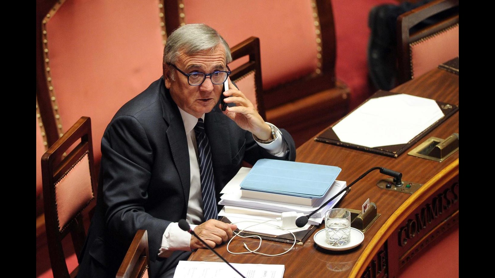 Quirinale, standing ovation aula Camera per Mattarella: no M5S