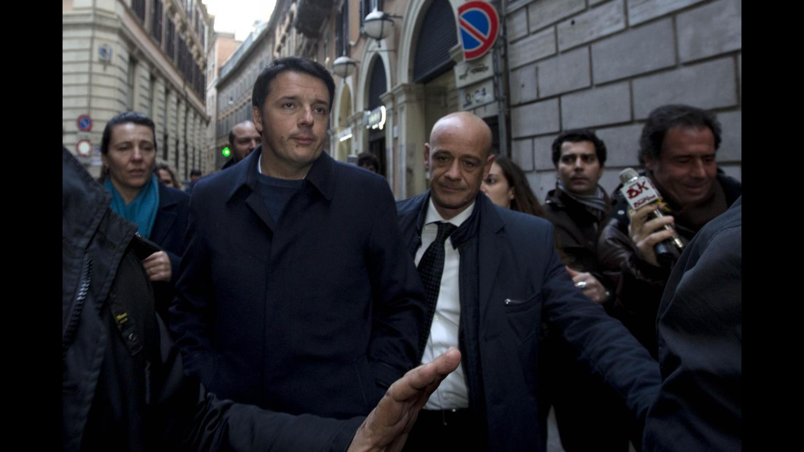 Quirinale, Renzi alla Camera: caffè e strette di mano alla buvette
