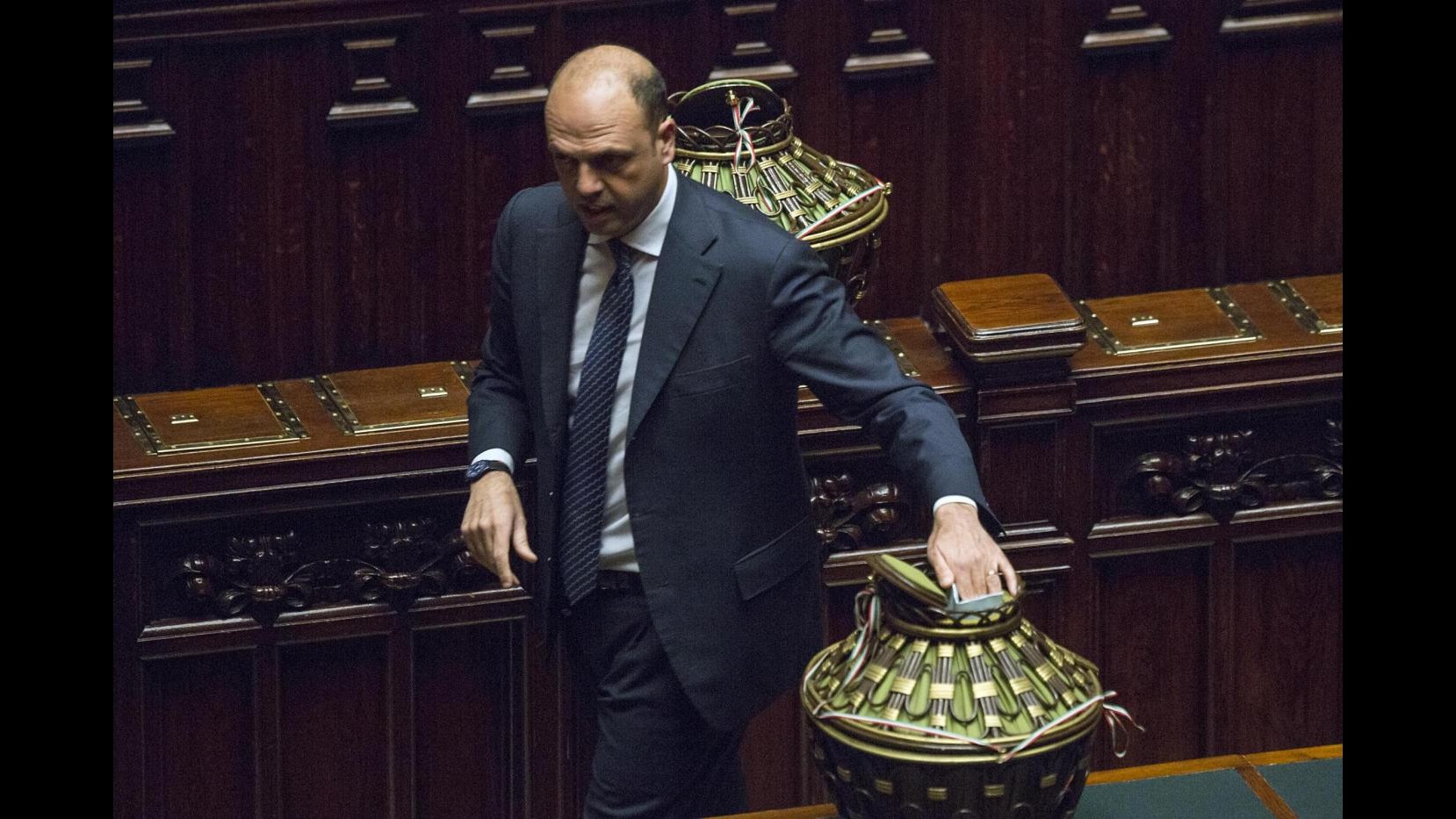 Quirinale, Alfano: Mai minacciato da Renzi, non avrei accettato