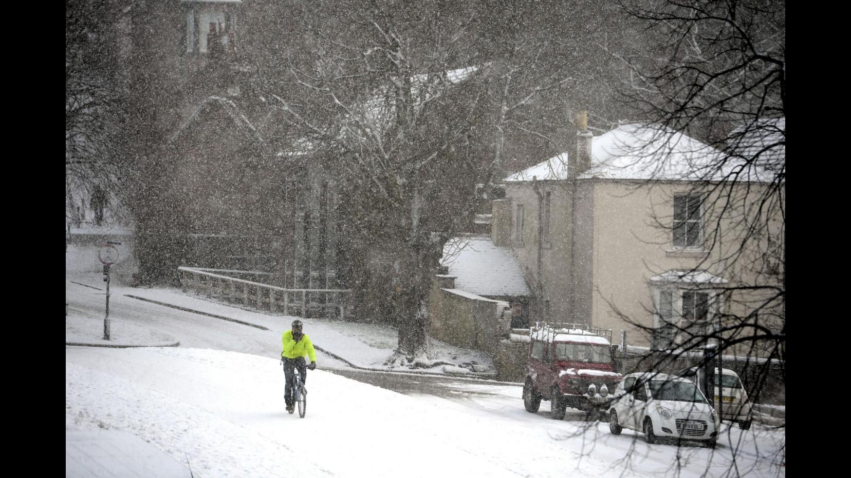 Maltempo, nel Regno Unito allerta ghiaccio dopo nevicate di ieri