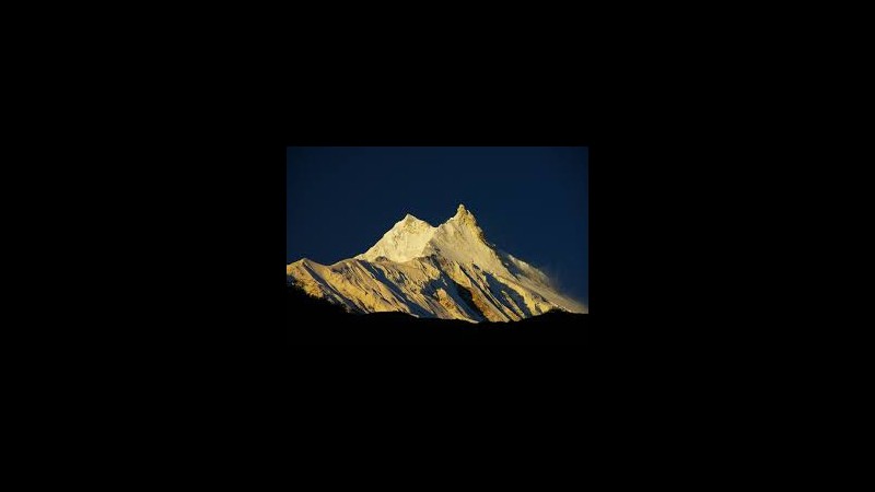 Alpinismo,Moro e Lunger a campo 1 Manaslu:su Facebook scherzano in video