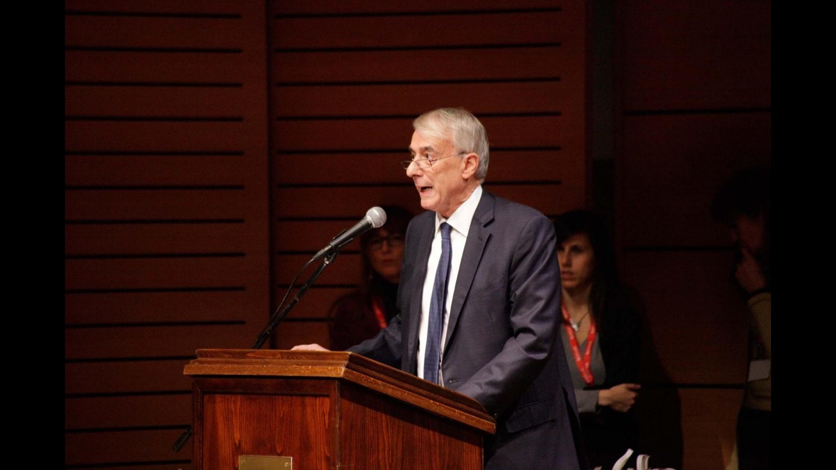 Ronconi, Pisapia: I geni non muoiono mai