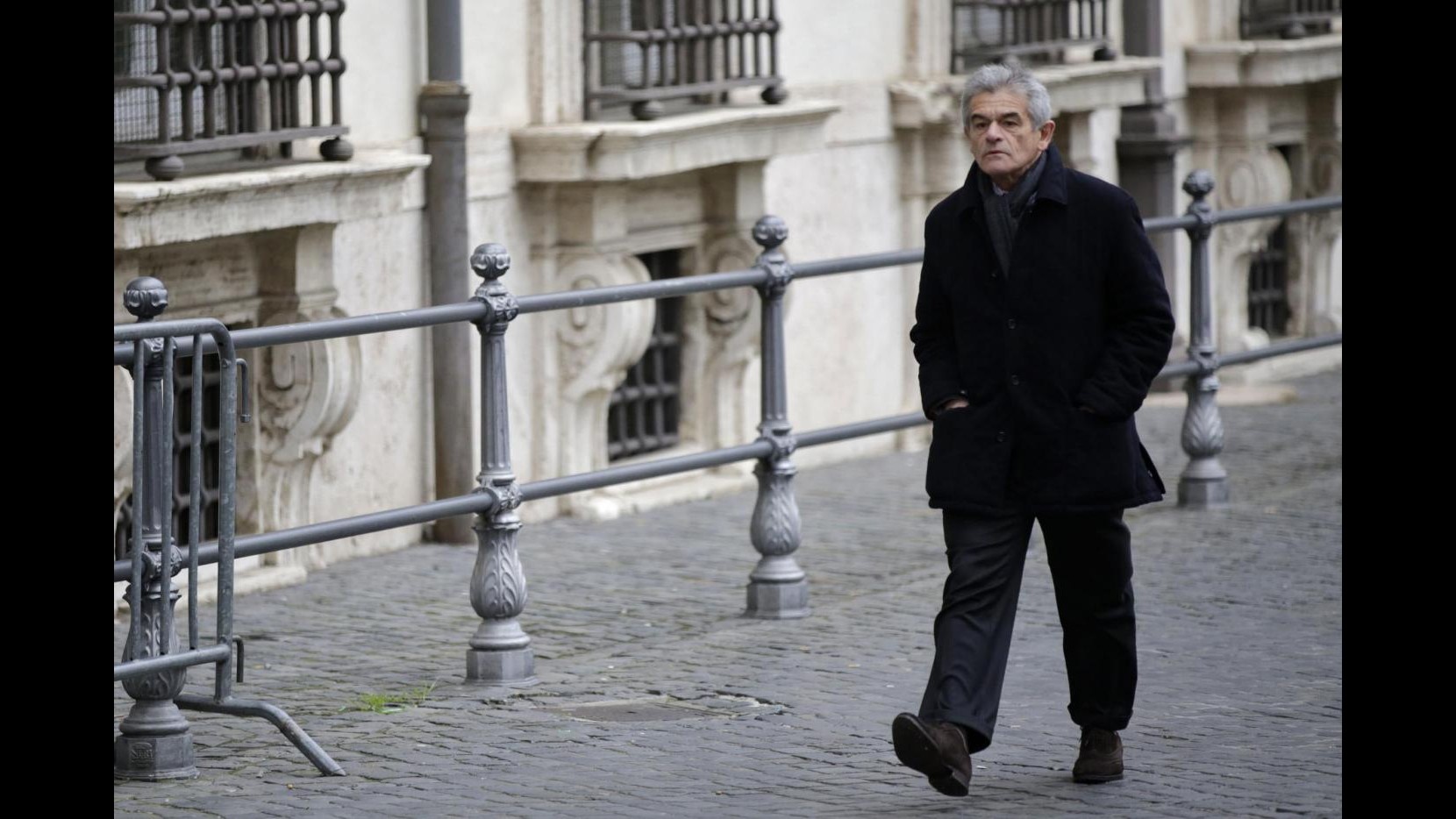 Lavoro, Chiamparino scrive a ministro Poletti su ammortizzatori sociali
