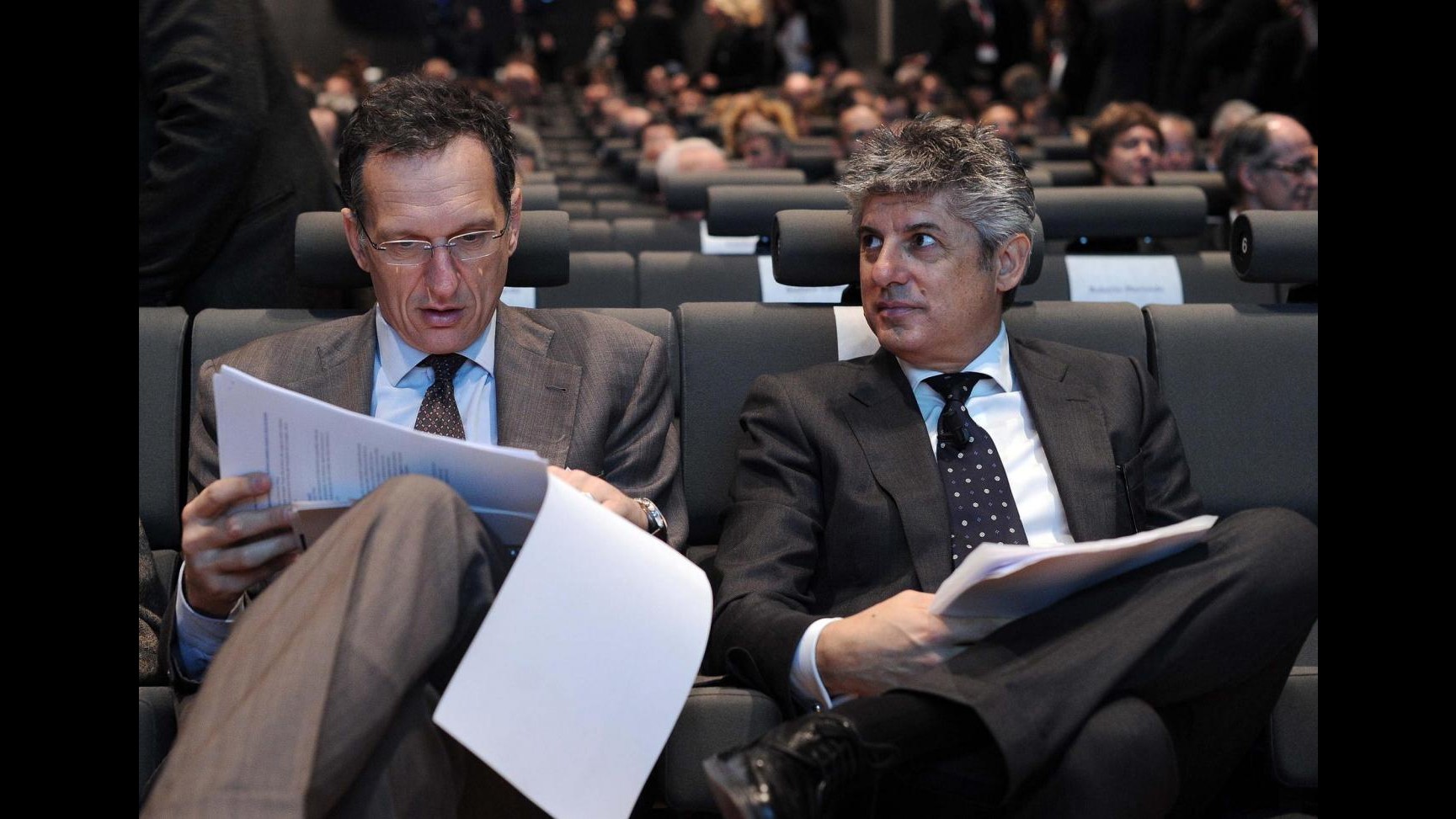 Telecom, ricavi in calo nel 2014, investirà oltre 14 miliardi al 2017