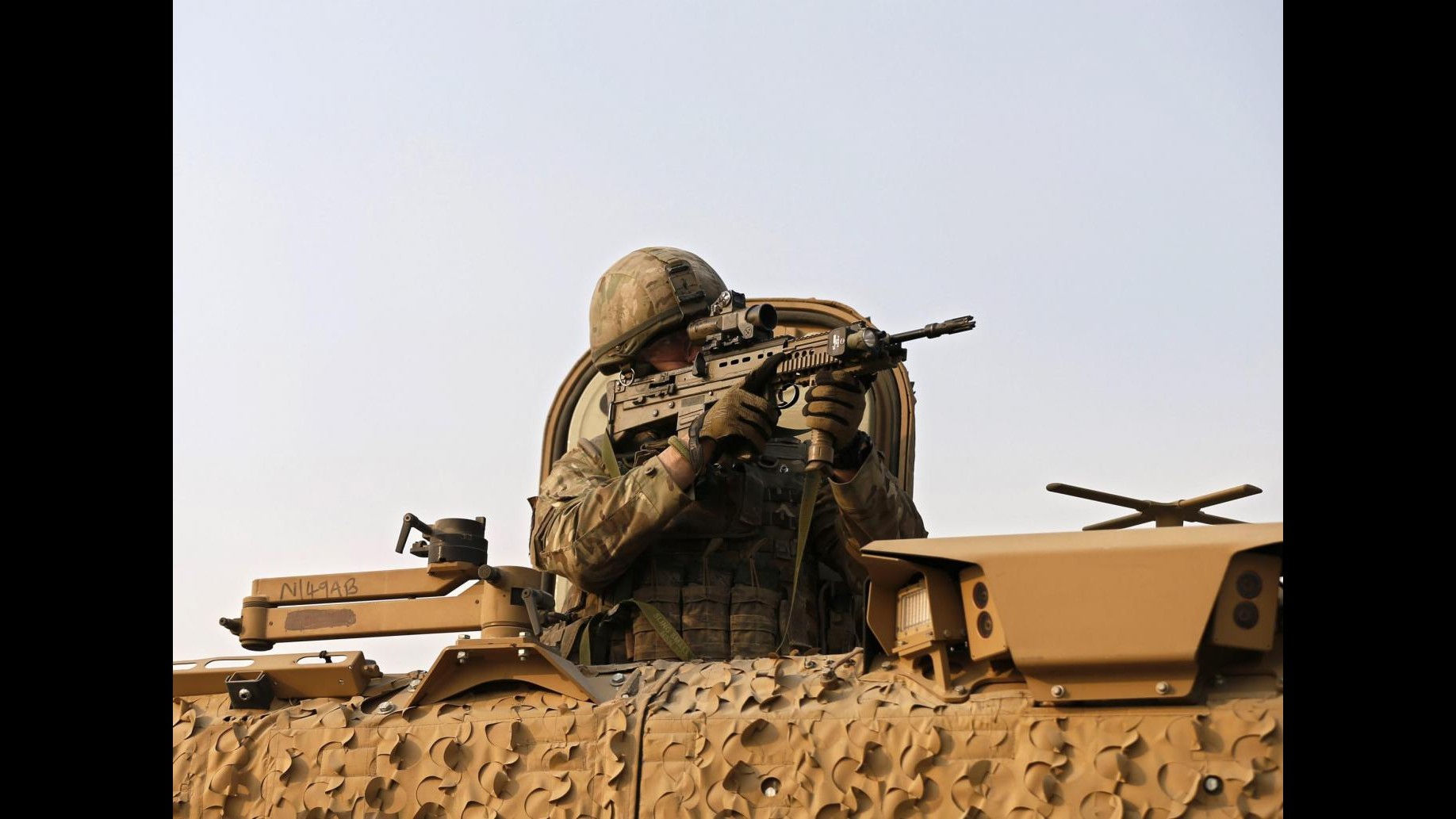 Isis, soldato Regno Unito parte per unirsi a peshmerga contro militanti